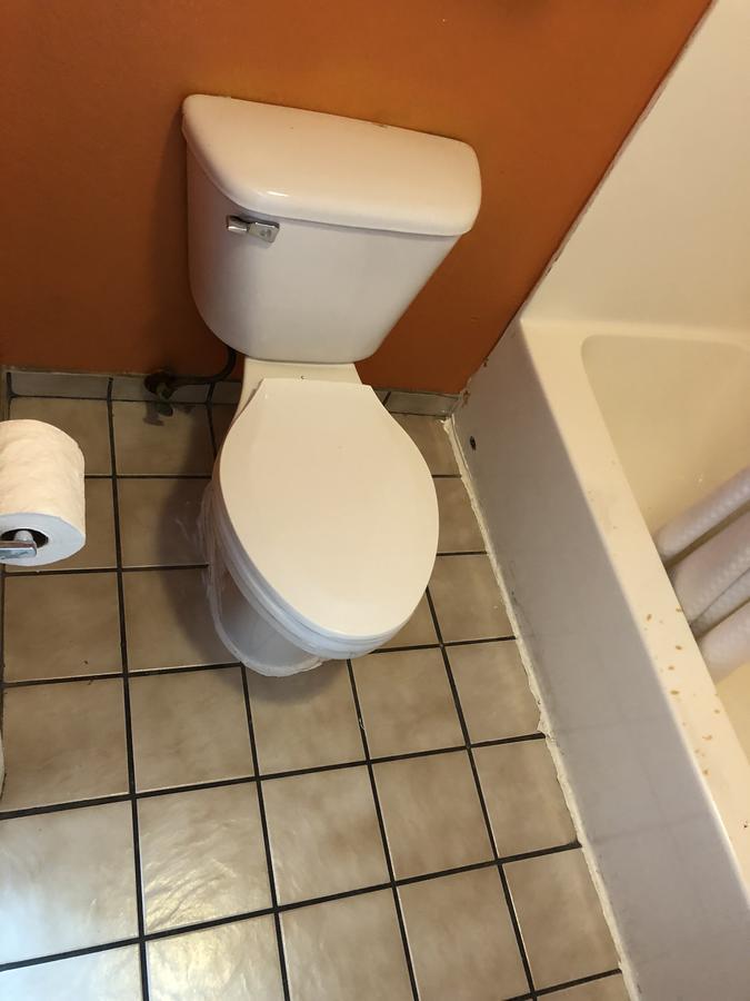 Motel Luxury *